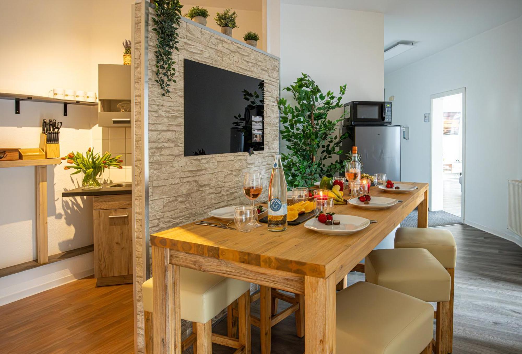 Luxus City Apartment Sauna Balkon Kueche Zentral *