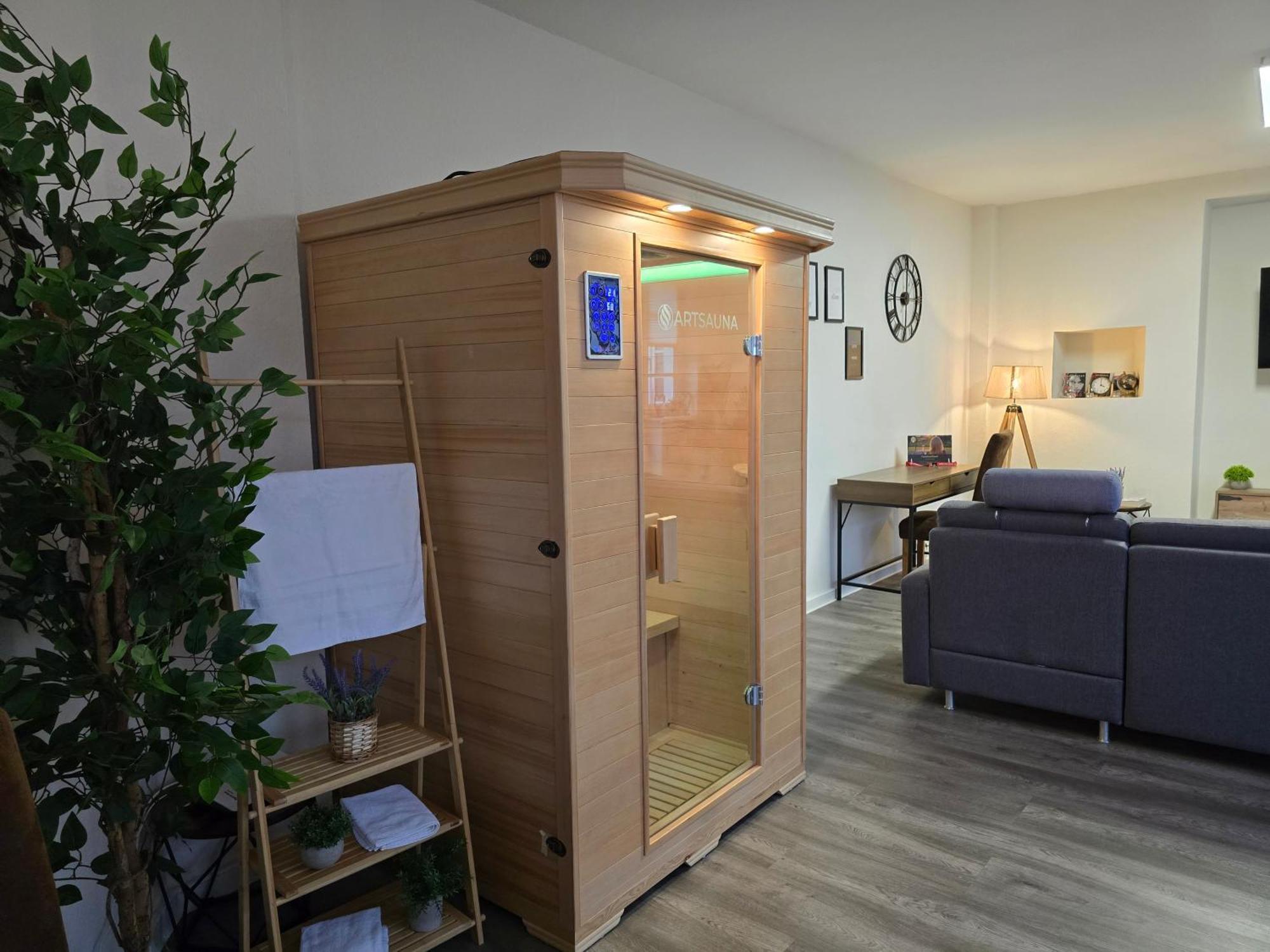 Luxus City Apartment Sauna Balkon Kueche Zentral