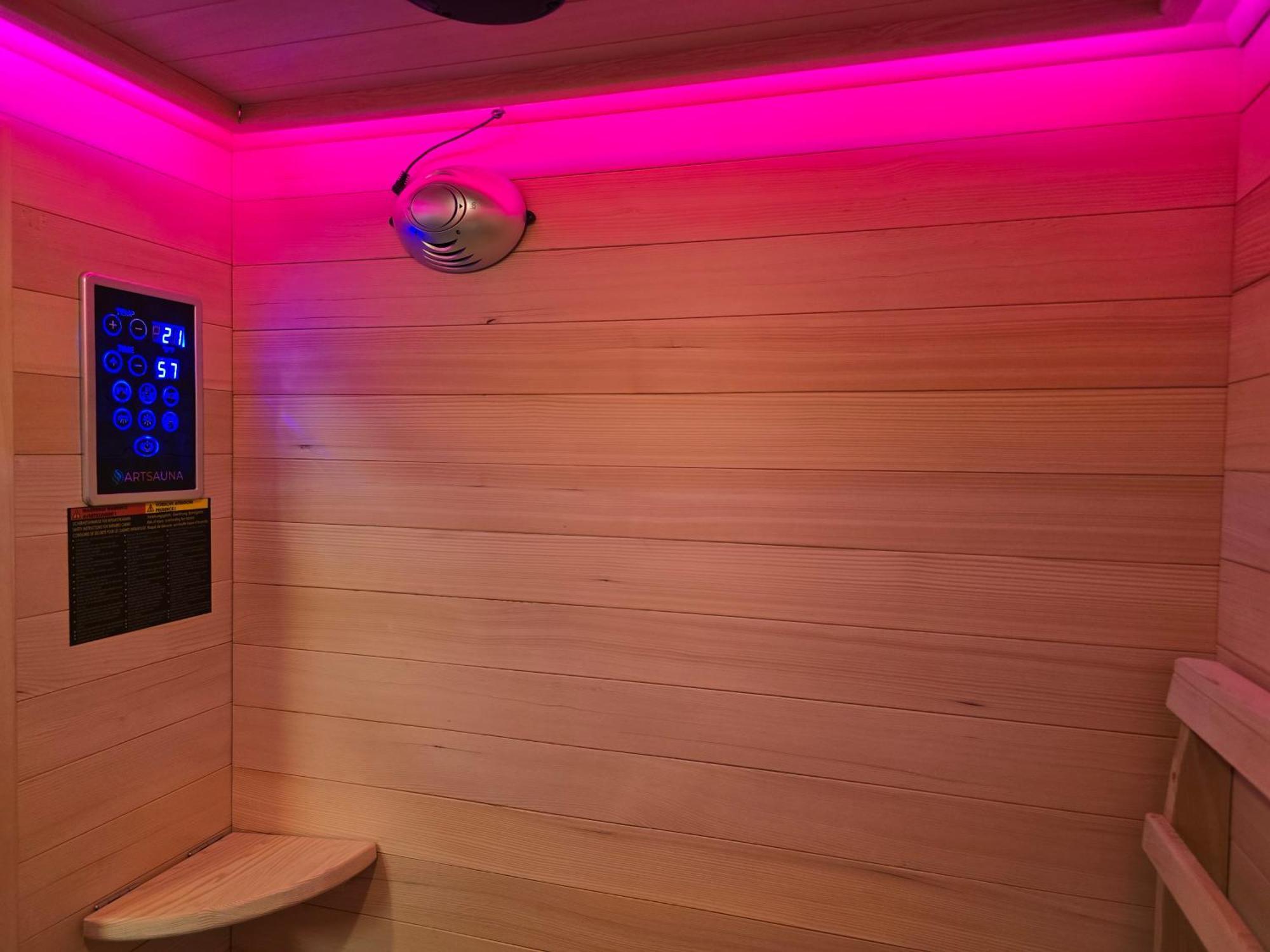 Apartment Luxus City Apartment Sauna Balkon Kueche Zentral *